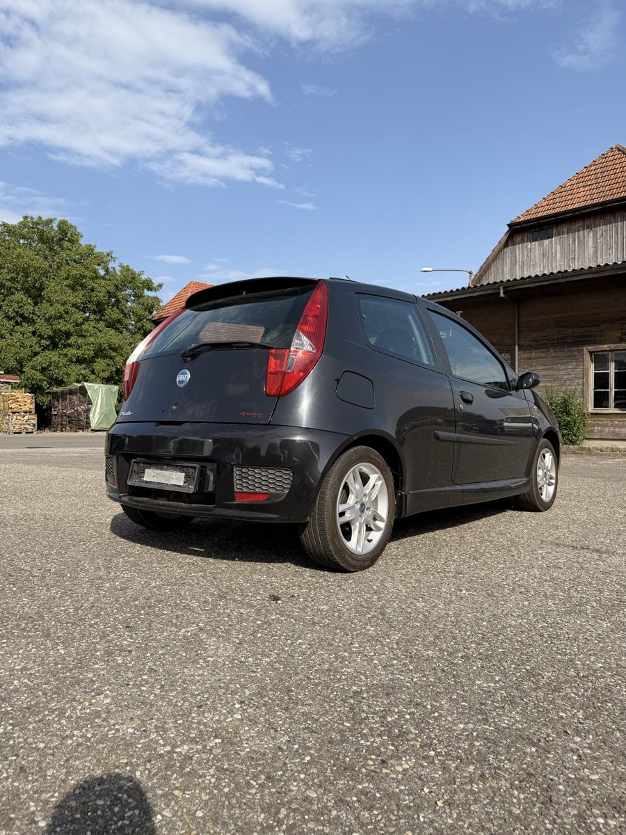 Fiat Automobili: Fiat Punto 1.4 Benzin – Usato da Höchstetten venduto da gk28 1
