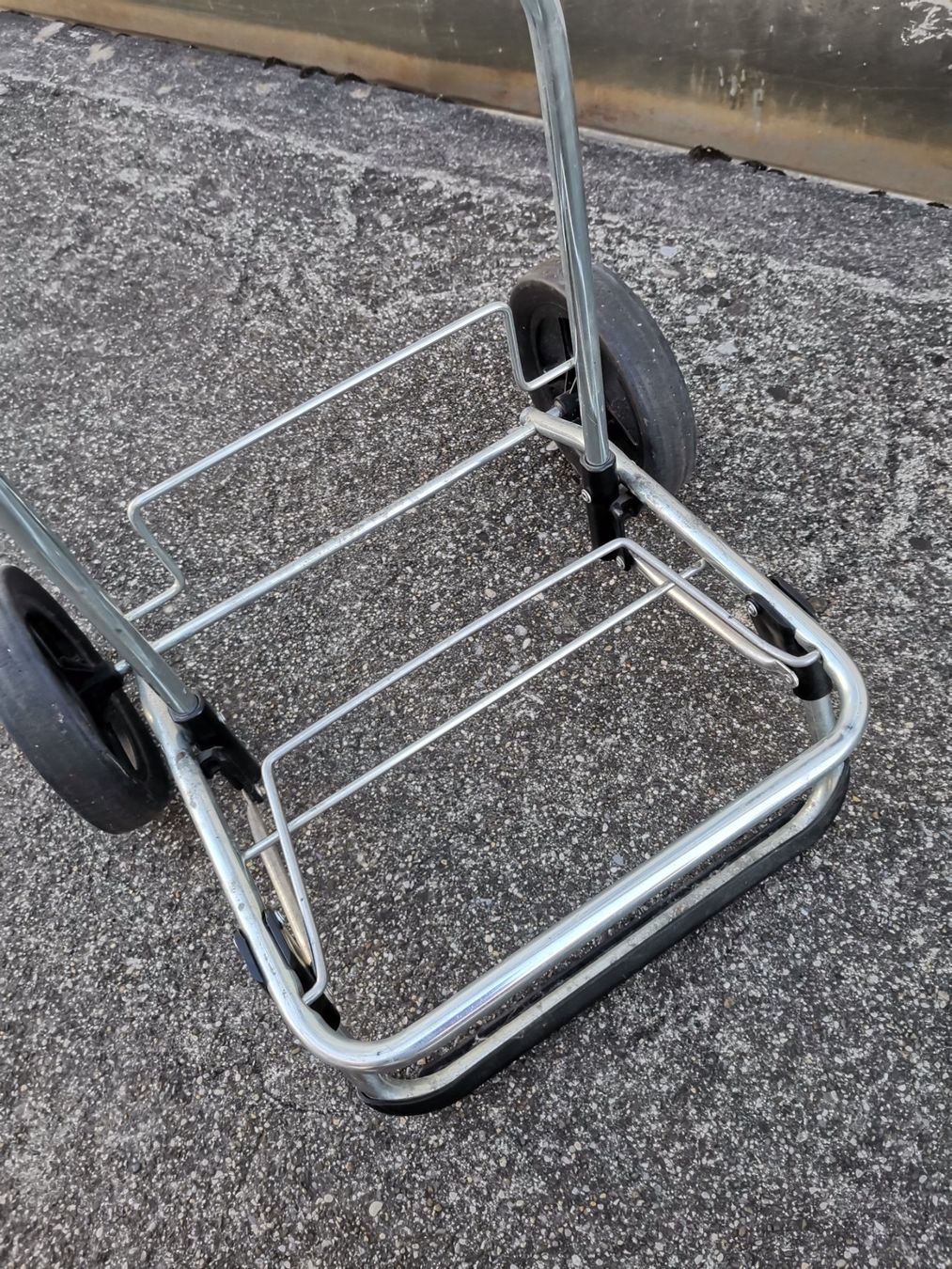 Koffer & Taschen: Material Trolley, Transport Trolley, Trolley, Wagen, Einkauf – Gebraucht aus Wiedlisbach von materialkreislauf 1
