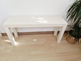 Kleiner schmaler Beistelltisch Tisch von IKEA Model "LACK"