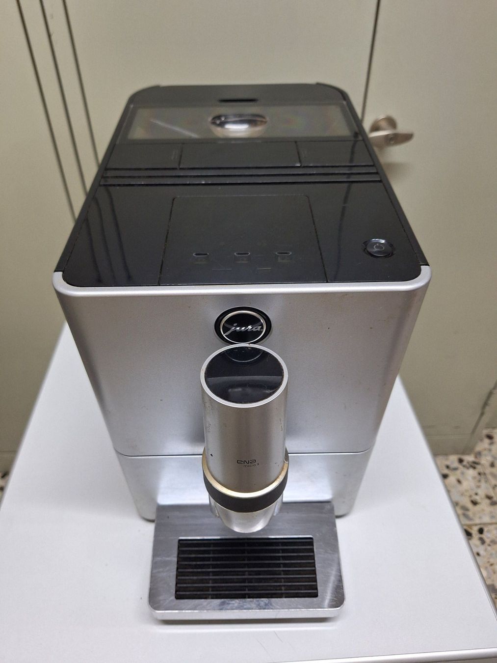 Jura Macchine per caffè & Macchine per espresso: Machine à café JURA ENA Micro 5 – Difettoso da Laconnex venduto da Patkek29