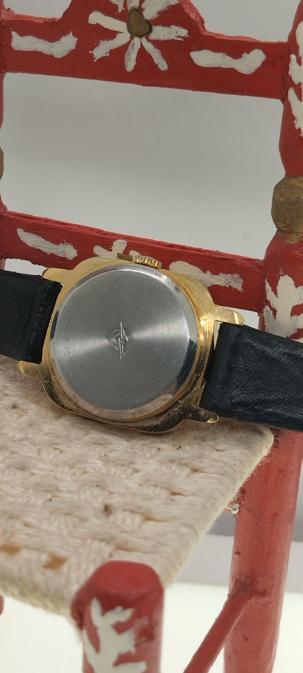 Orologi: Montre mécanique vintage m – Usato da La Chaux-de-Fonds venduto da jac_9llg 6