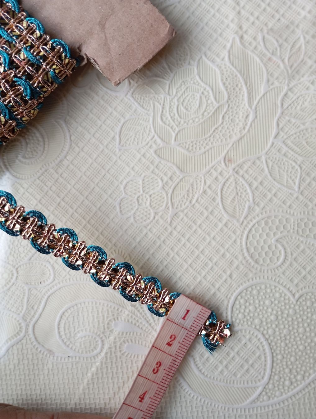 Tutte le decorazioni: Decorative lace blue copper like new condition – Nuovo (secondo la descrizione) da Bern venduto da pav_8b6j 2