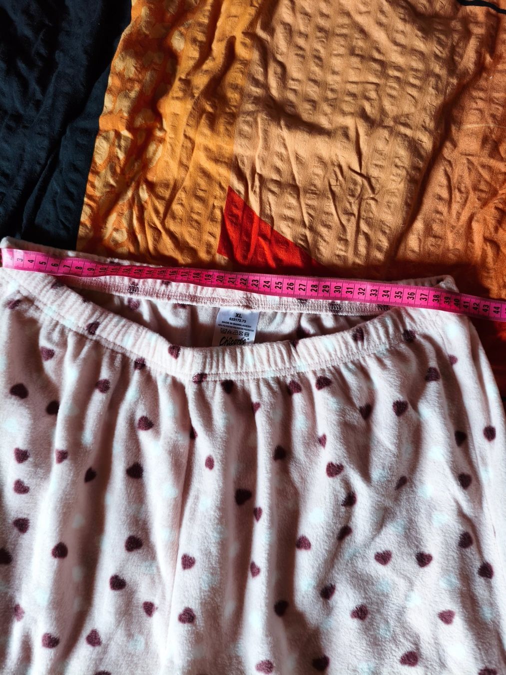 Negligees & Pigiami: Flauschiger rosa Pyjama L/XL – Usato da Hermiswil venduto da Volvorine 4