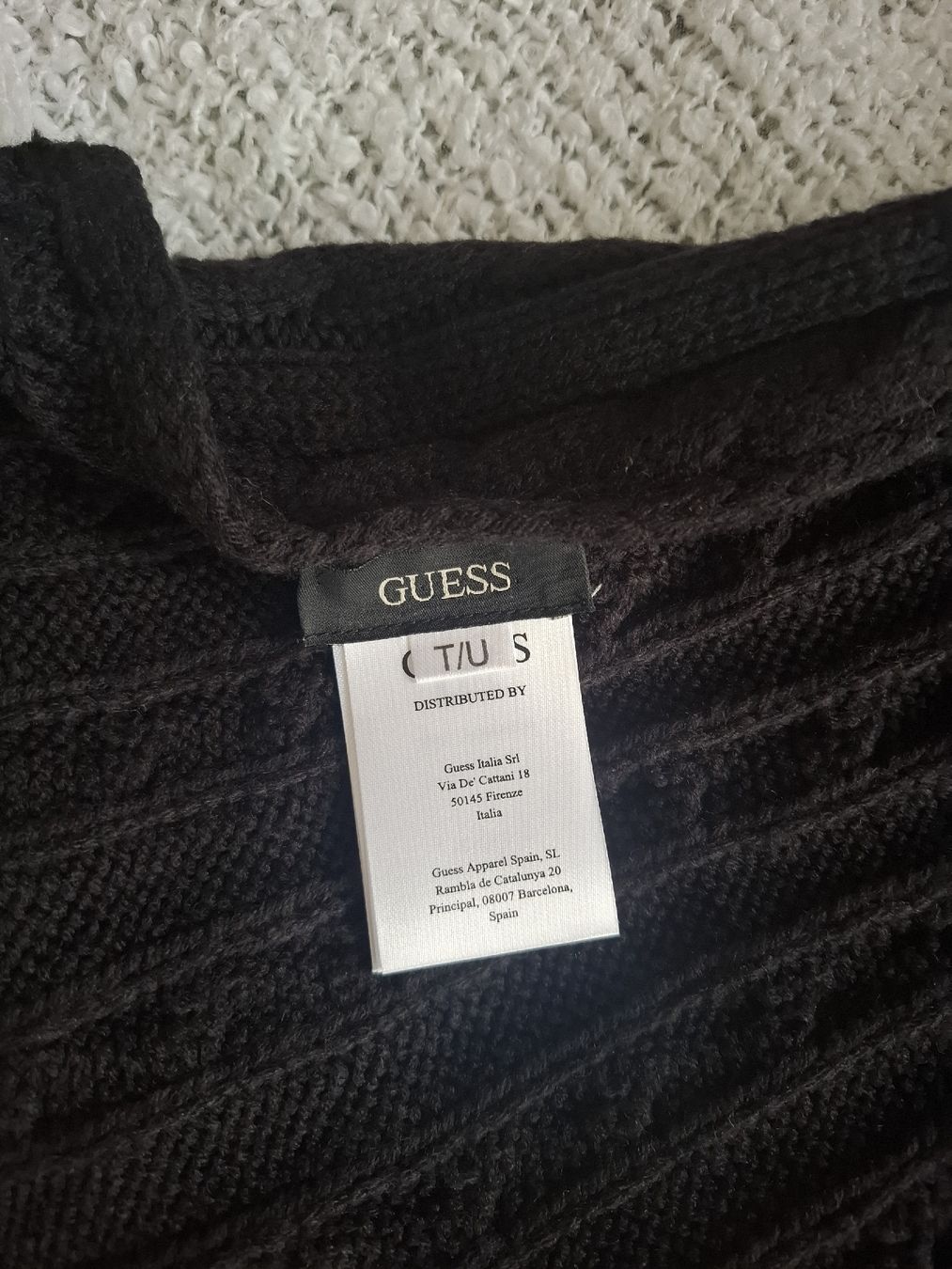 Foulard & Sciarpe: écharpe et bonnet de marque Guess jamais portés – Nuovo (secondo la descrizione) da La Chaux-de-Fonds venduto da emm_9r5v 2