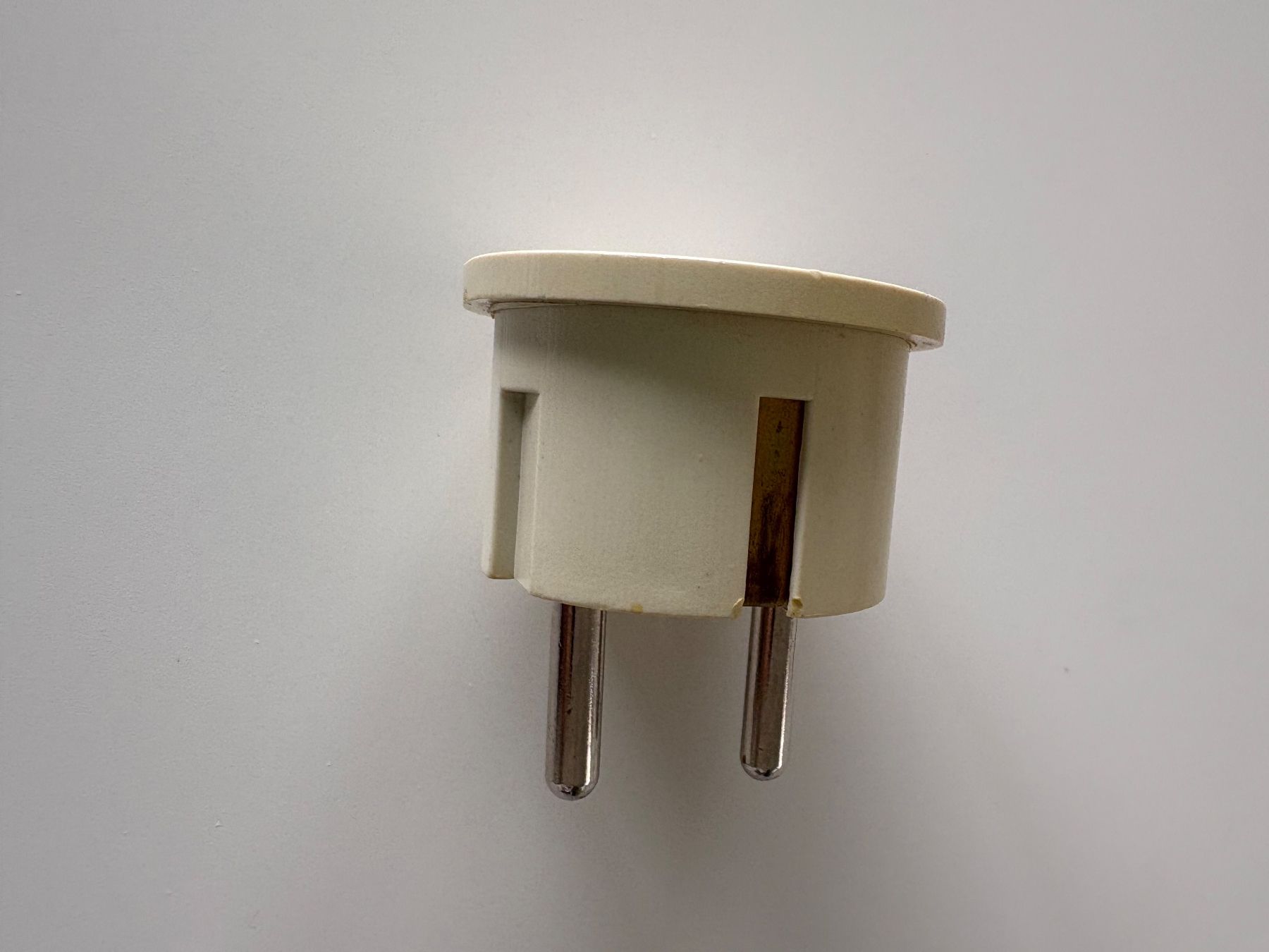 Laufwerke & Adapter: Adaptateur Europe vers USA – Gebraucht aus Lausanne von opi_92cn 4