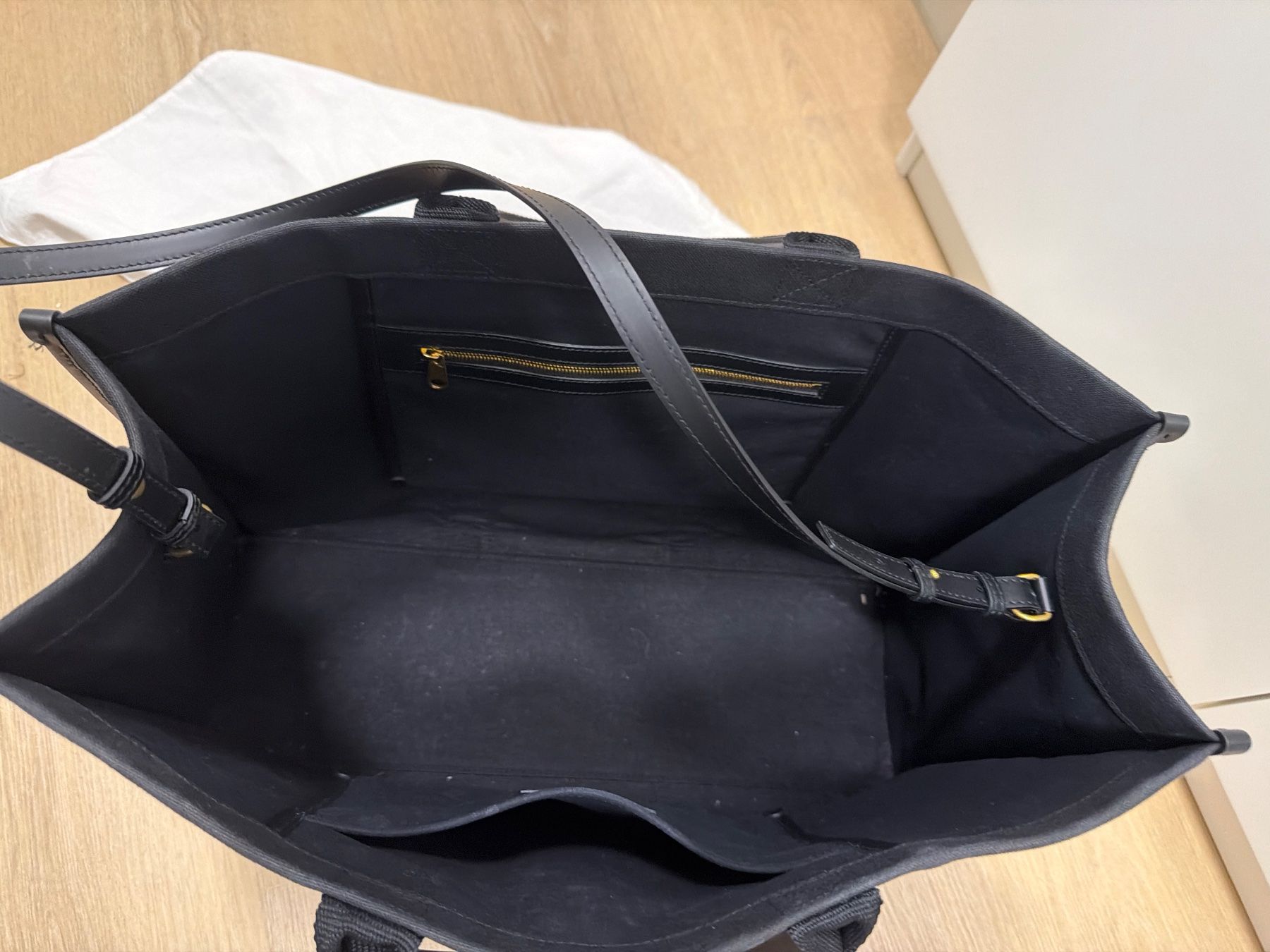 Balenciaga Borse da donna: Schwarze Balenciaga Cabas Bag – Nuovo (secondo la descrizione) da Horn venduto da FashionFlowerCh 2