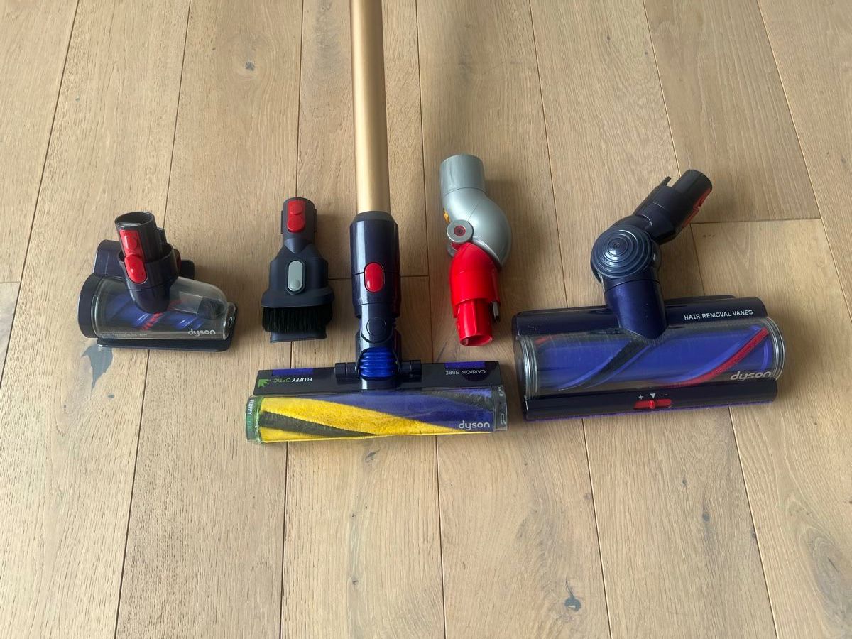 Dyson Aspirapolveri & Accessori: Dyson Gen5detect Cordless Vacuum Cleaner-Excellent Condition – Usato da Zug venduto da pai_pf8z 3
