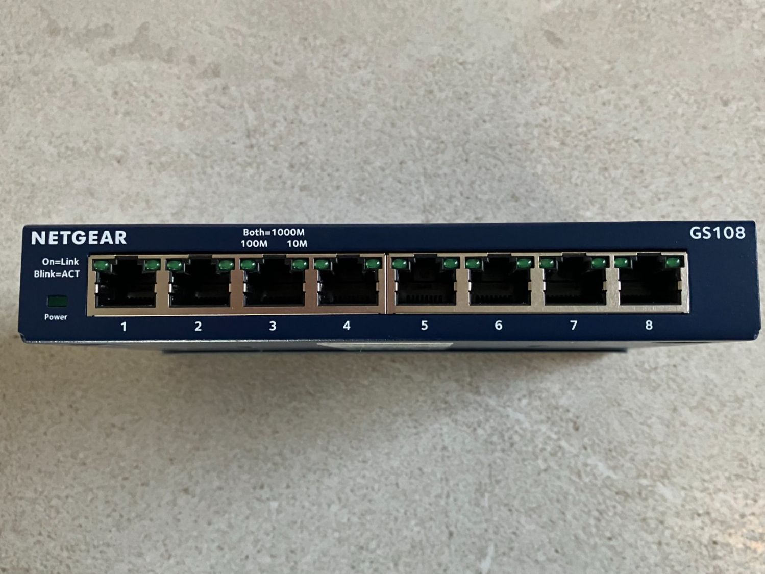 Netgear Hubs & Switches: Switch Gigabit NETGEAR ProSafe GS108 – Gebraucht aus La Ferrière von dim_722t 1
