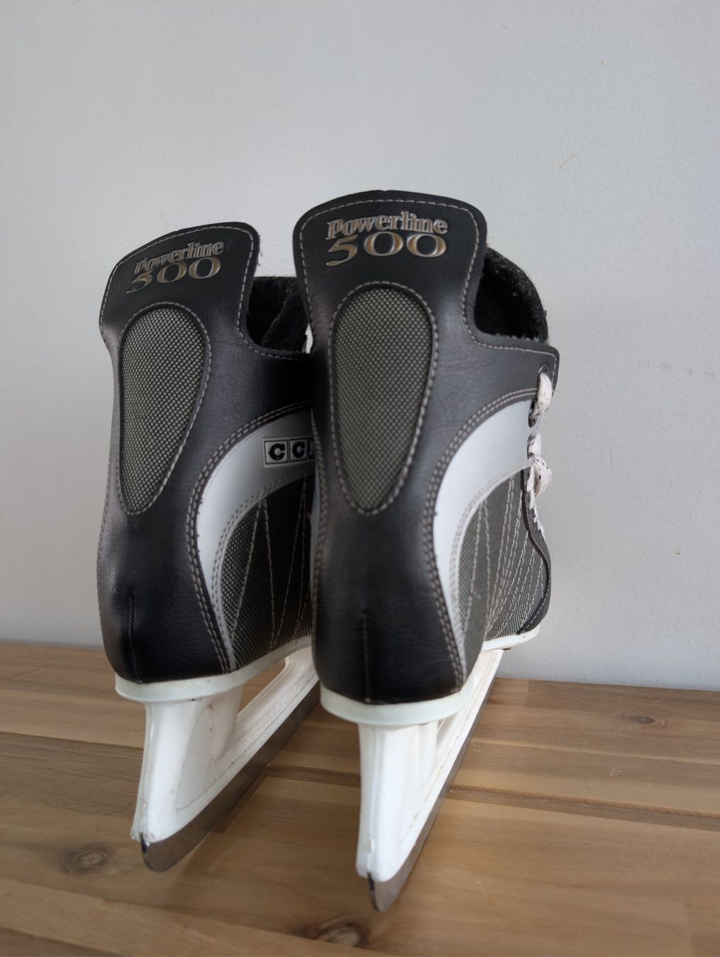 Pattini da ghiaccio: Fast neue Schlittschuhe, Grösse 6 – Usato da Neuenhof venduto da mlw_w98j 2