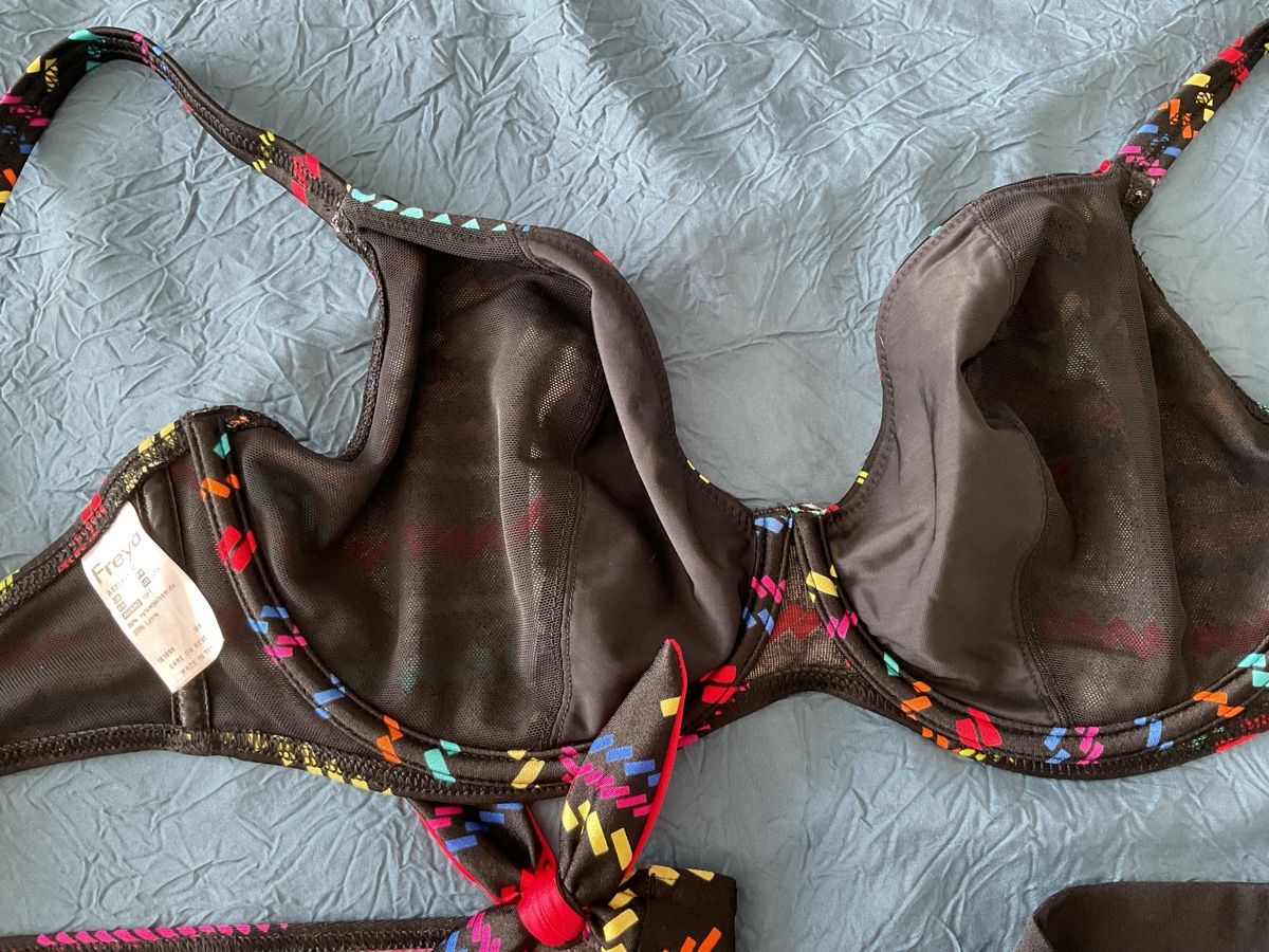 Costumi da bagno & Bikini: Freya Set Bikini multicolore taille  70ff  bas S et M – Usato da Villarepos venduto da Sglobule 5