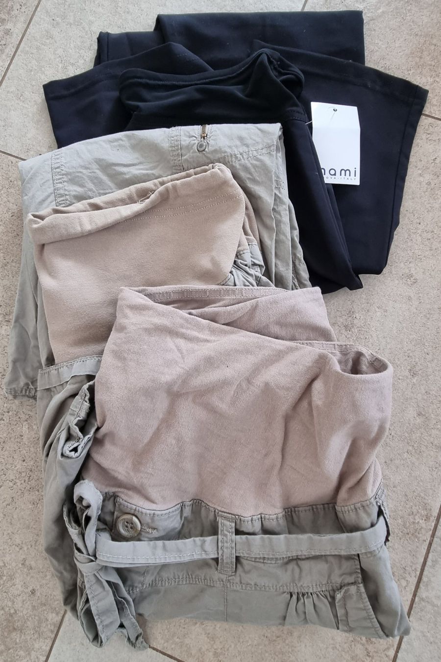 Lotti di vestiti: Umstands Hosenset gr.42 – Nuovo (secondo la descrizione) da Grossdietwil venduto da GNOM313