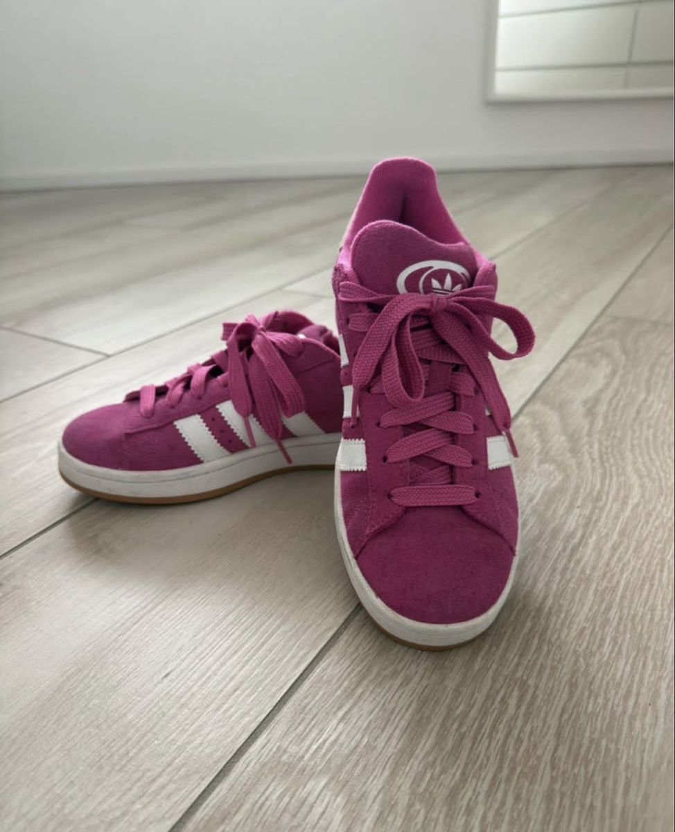 Adidas Chaussures femmes: adidas schuhe – D'occasion à Altikon par borchardt.sara 2
