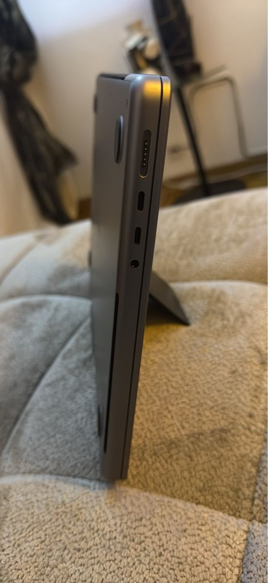 Apple Notebooks: MacBook Pro 14’’ M3 rétro-éclairage HS. Défectueux, – Defekt aus Morges von Abel. 7