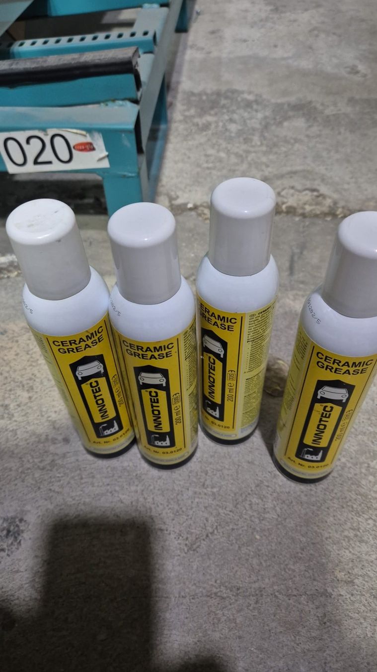 Prodotti di pulizia: Ceramic Grease – Usato da Unterseen venduto da Panini56