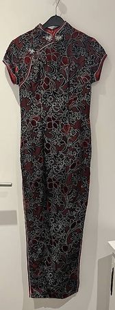 Asiatisches Abendkleid
