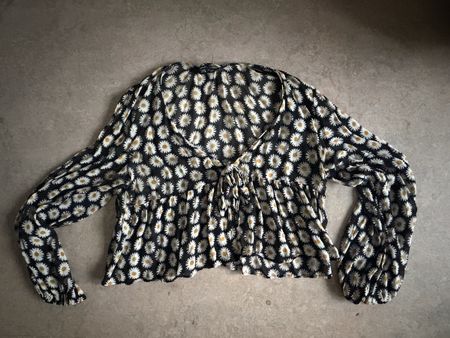 Zara Bluse mit Blumenmuster schwarz weiss