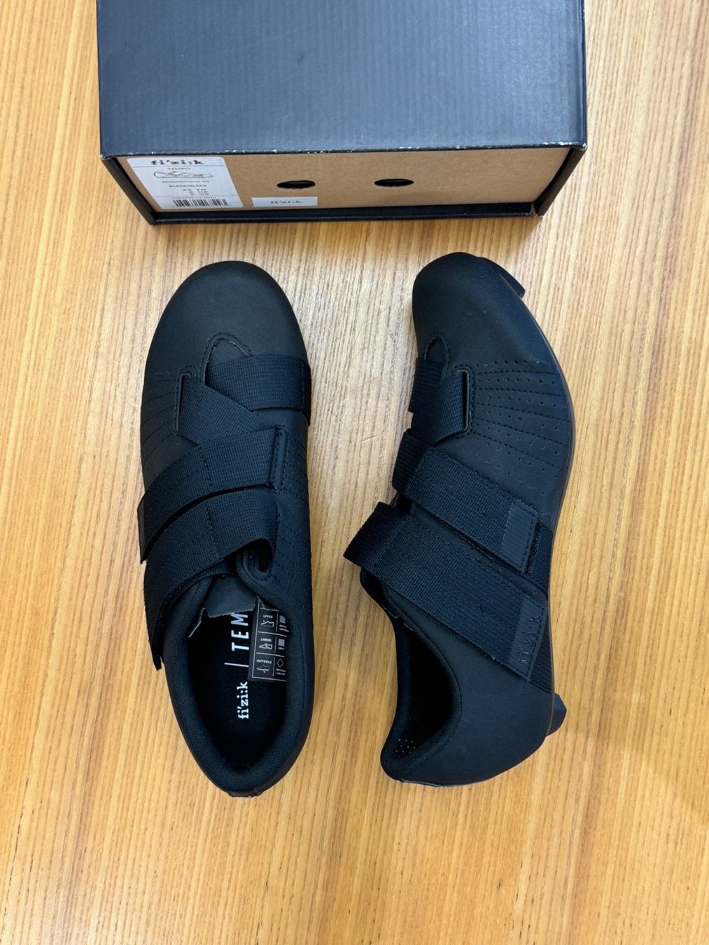 Fizik Scarpe da uomo: % Fizik Tempo Powerstrap R5 - Black, Gr. 37 – Nuovo e nell'imballaggio originale da Bern venduto da Disco_Cycle