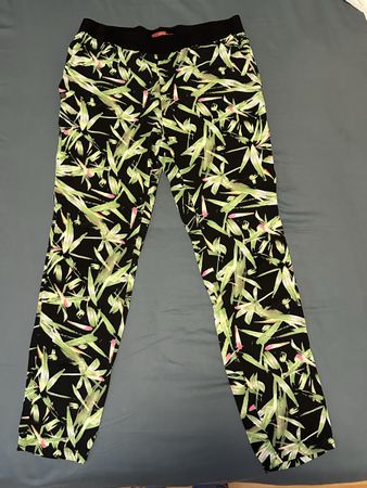 edc by Esprit Damenhose, Gr. 34, Schwarz mit floralem Muster