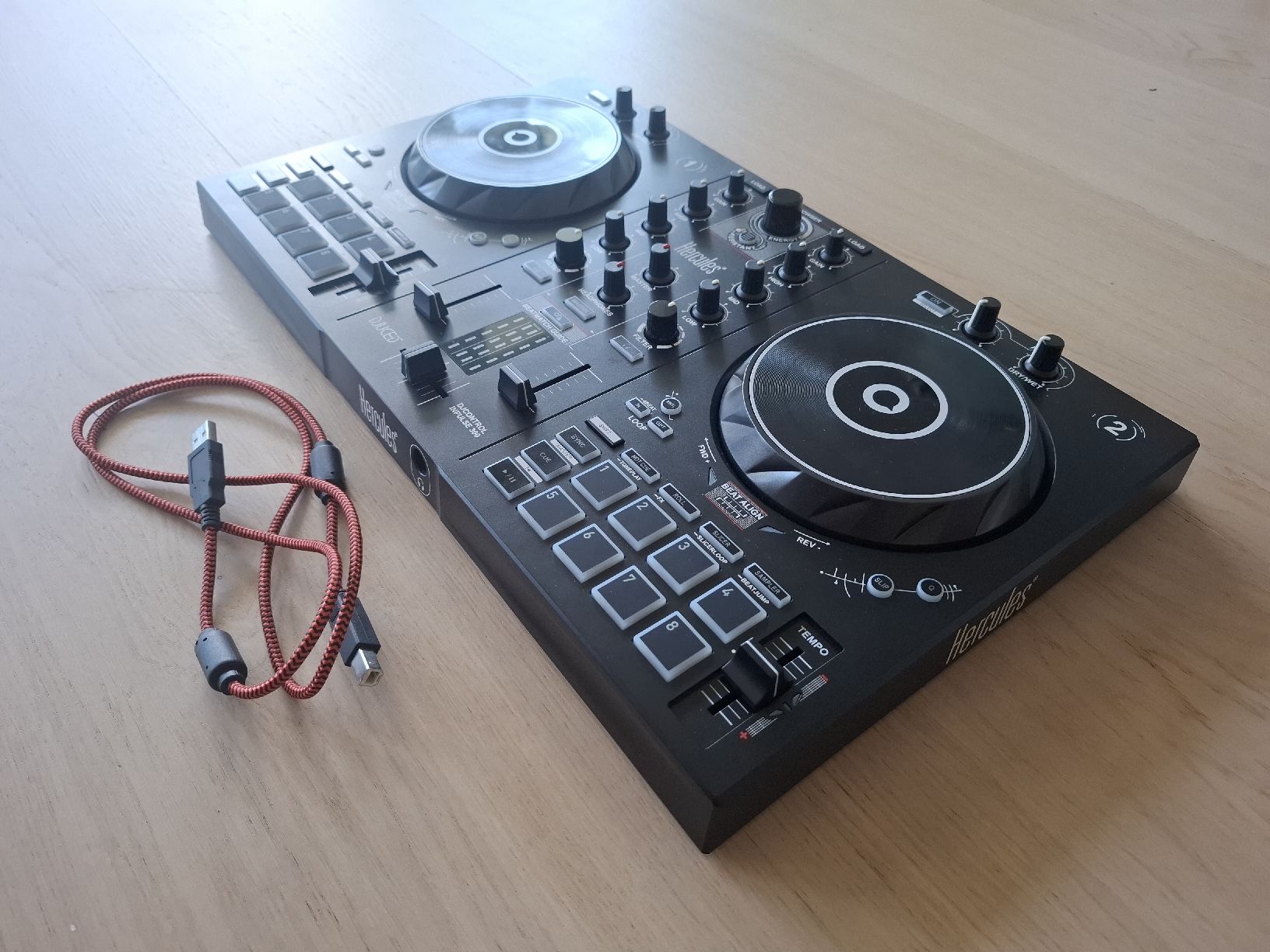 Hercules Platines de mixage: Hercules DJ Controller Inpulse 300 – D'occasion à Oberwil BL par nuvomind 1