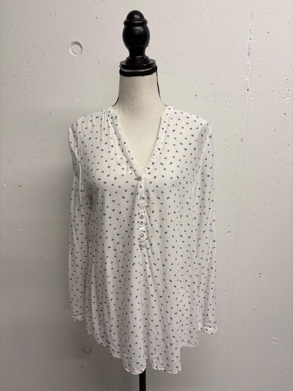 Esprit Camicette: Esprit Bluse 38 Weiss mit Muster Viskose leicht – Nuovo (secondo la descrizione) da Regensdorf venduto da secondchancefashion