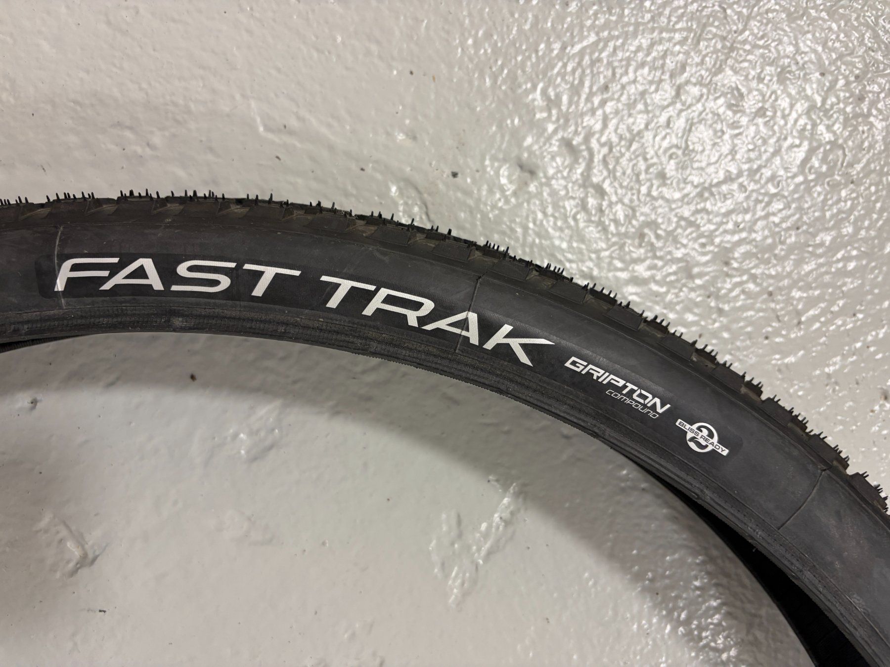 Pièces détachées: 3 x Specialized Fast Track XC Reifen – D'occasion à Laufen par scylla09 2