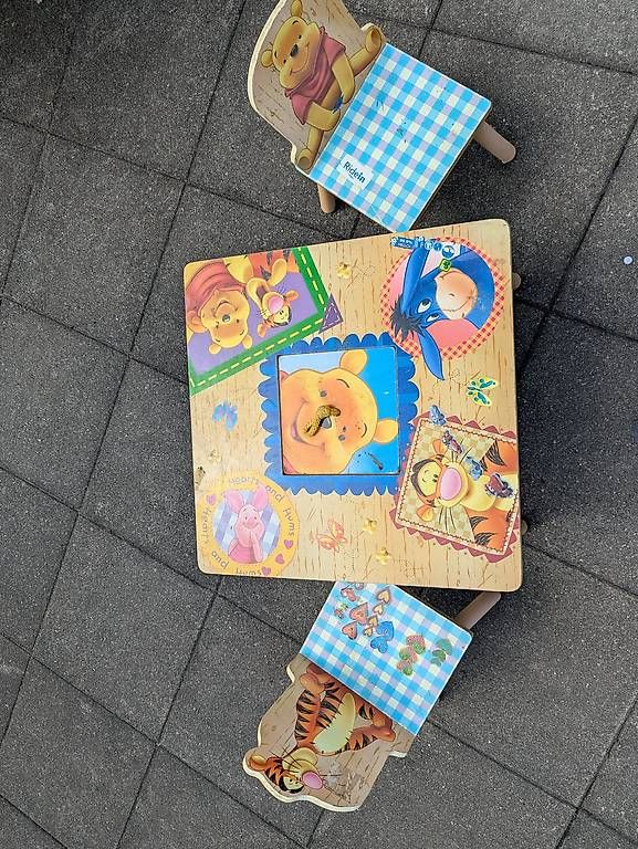 Tavoli: Kindertisch mit zwei Stühlen – Usato da Baar venduto da anj_6ysz 2