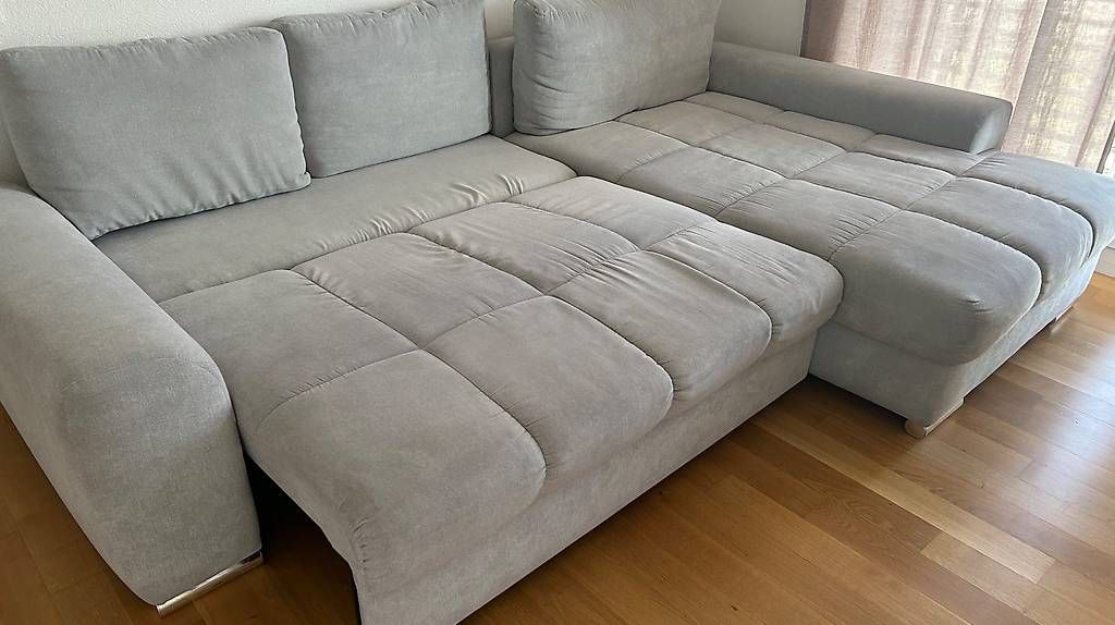 Divani: Grand canapé dangle moderne  Excellent état  CHF 400 – Usato da Bussigny venduto da pov_vb6r 2