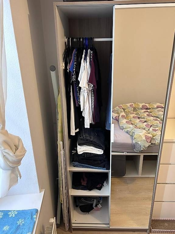 Ikea Armoires: Ikea KLEPPSTAD Kleiderschrank / Armoire – D'occasion à Neuchâtel par Danielax 1