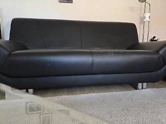 Divani: 3er und 2er Kunstledersofa – Usato da liebistorf venduto da suzuki1800