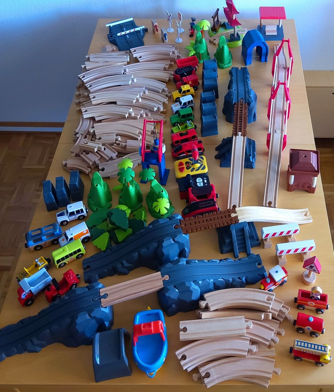 Spielzeuge: Holzeisenbahn – Gebraucht aus Burgdorf von mbu_l7nm