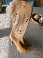 Sommer-Lederstiefel mit Verzierungen beige Gr 38