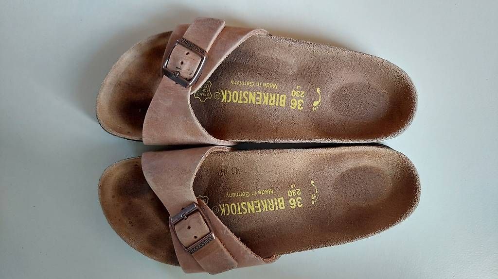 Birkenstock Damenschuhe: Birkenstock Einriemer / Sandalen – Gebraucht aus Schaffhausen von nps