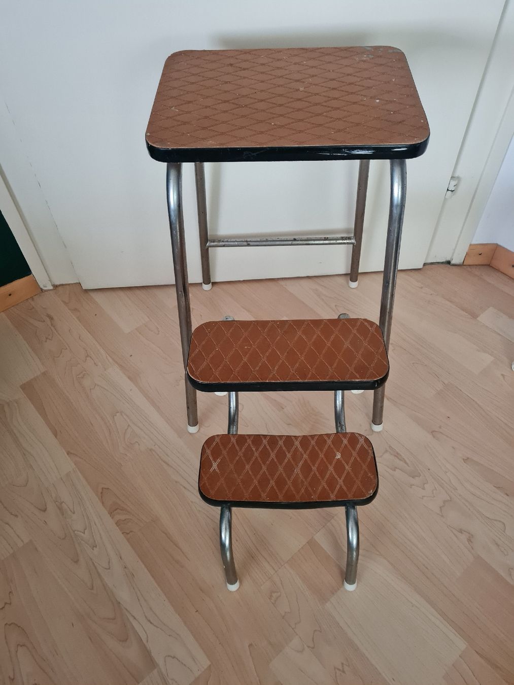 Hocker: Tritthocker 2-stufig – Gebraucht aus St. Gallen von zim_58gw 4