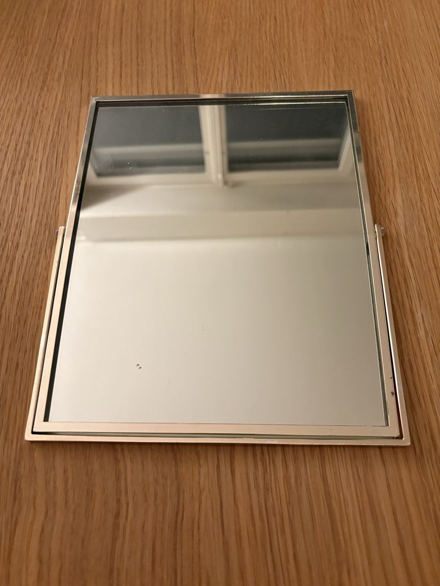 Interio Specchi: Miroir de table, cadre argenté – Usato da Bern venduto da GabrielleHe 4