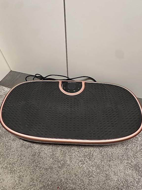 Vélos d'appartement: Sportstech VP250 Vibrationsplatte – D'occasion à Allschwil par nic_6yf6 1