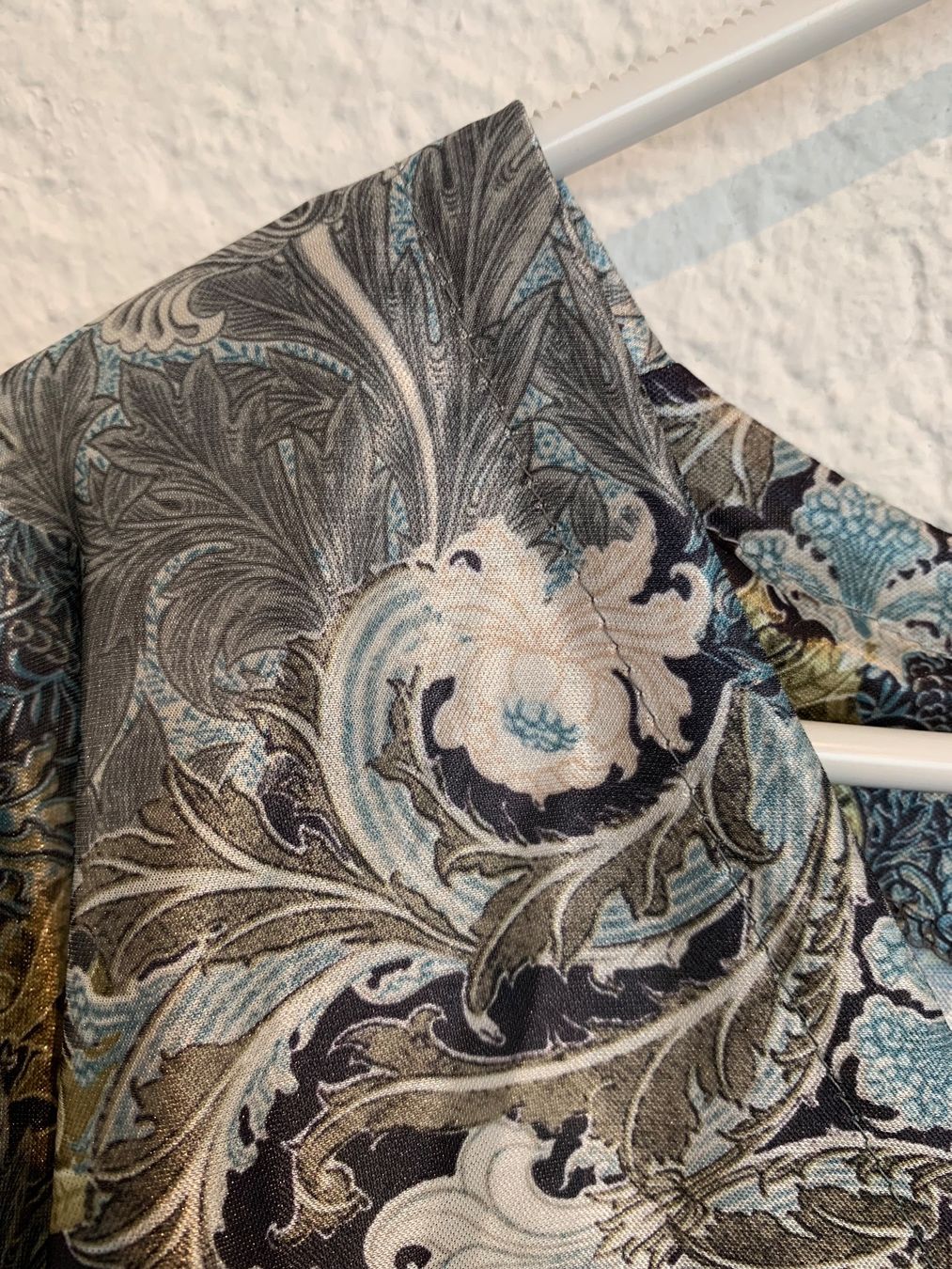 Camicette: Bluse grün mit Gürtel Schal Gr. S / M – Usato da Fislisbach venduto da KolibriSecondhand 4