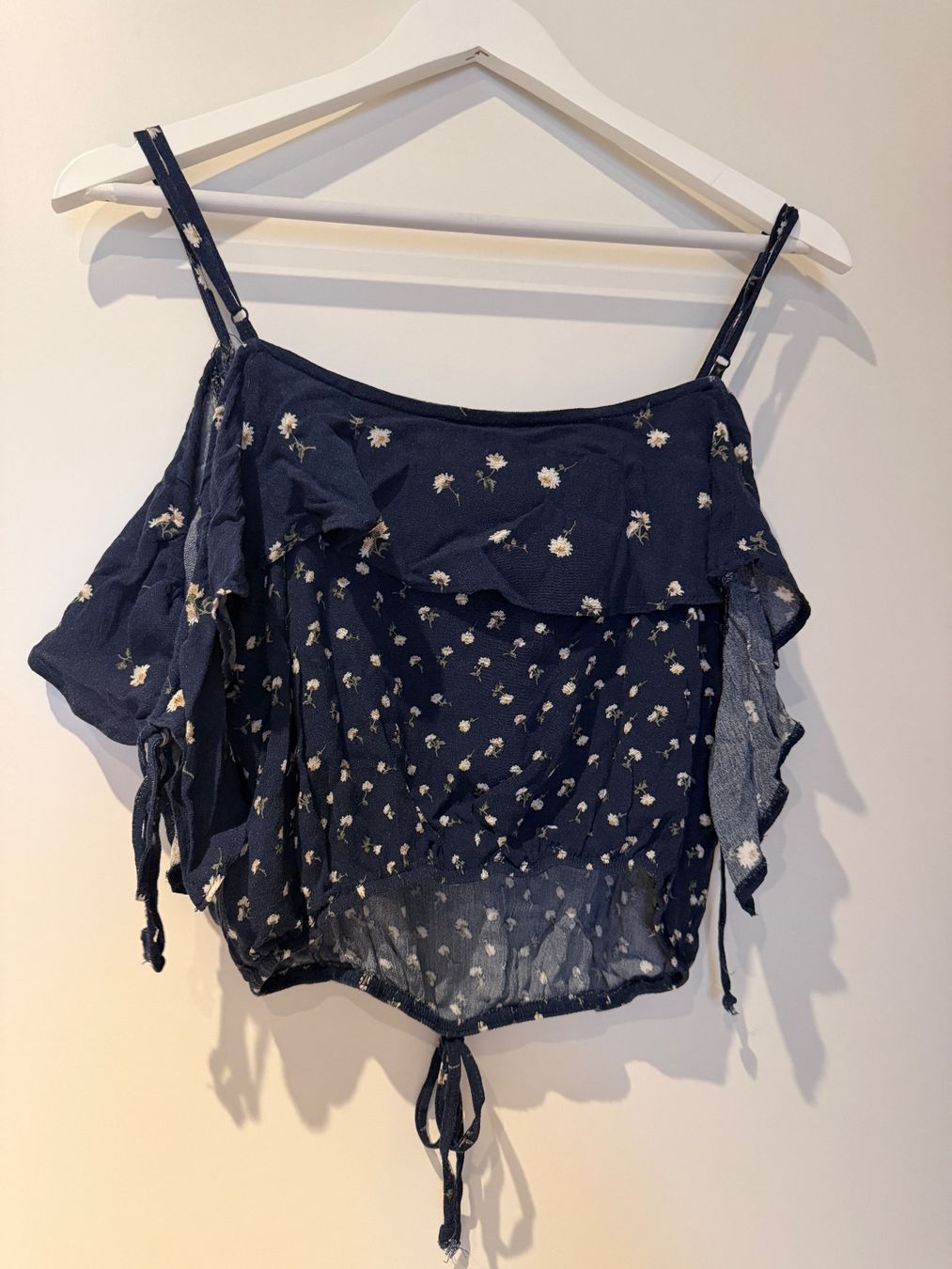 Top: American Eagle Top, Grösse S, blau mit Blümchen🌸 – Usato da Zürich venduto da cfh_cg22 1