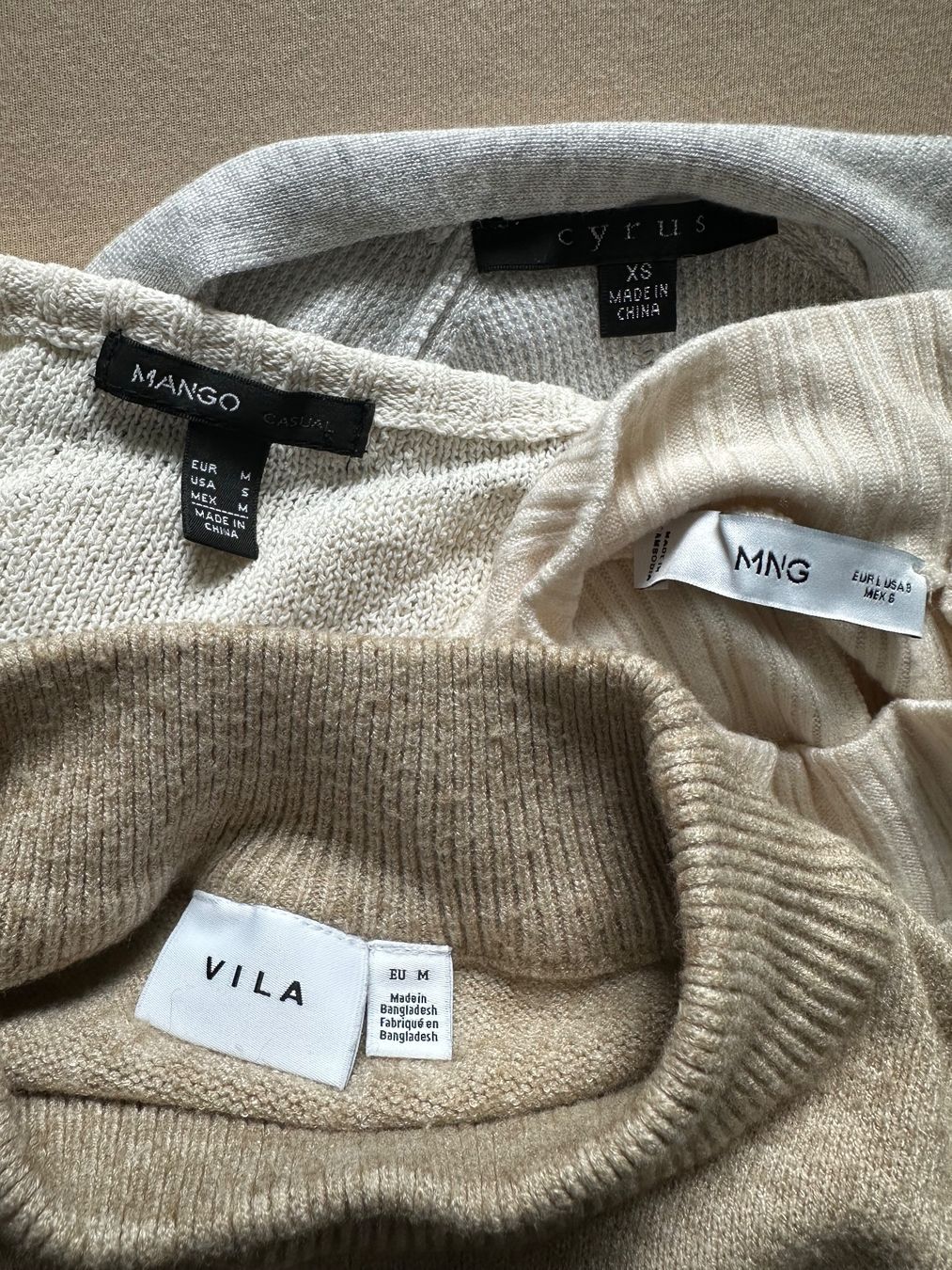Lotti di vestiti: Kleiderpaket Strickkleider/-pullover, 4-teilig, Gr. M – Usato da Horgen venduto da hubbabubba_101 6