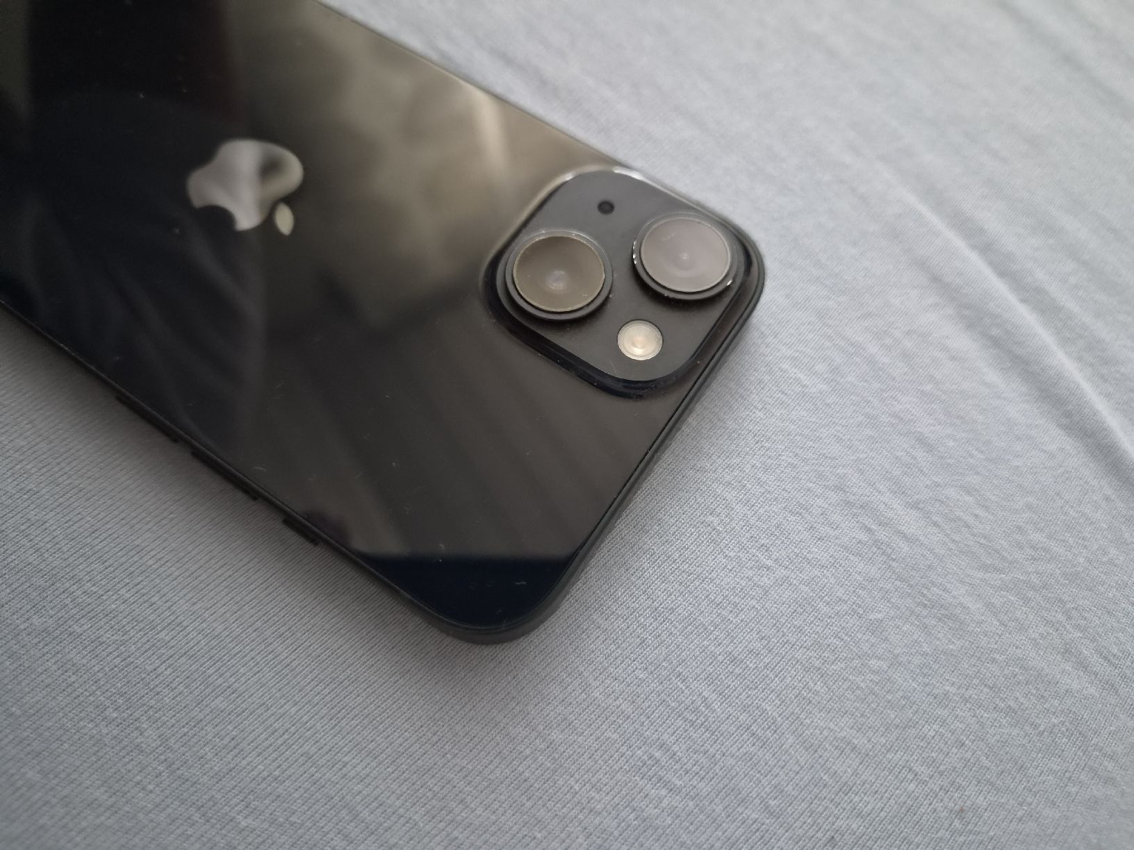 Apple Telefoni cellulari / Smartphones: Apple iPhone 14 256GB Mit OVP + Ladegerät – Usato da Vordemwald venduto da Ando23236 2