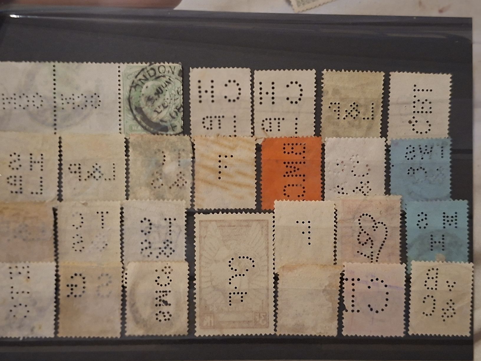 Alle Briefmarken: Perfins Grossbritanien / div. Ausland – Gebraucht aus Balgach von SIMEON27