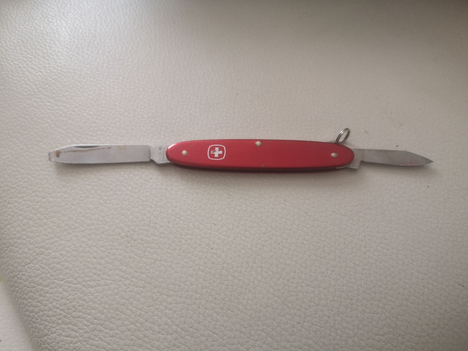 Wenger Coltelli tascabile: Wenger Delémont Taschenmesser, Rot, gebraucht, – Usato da Belp venduto da mar_76s8