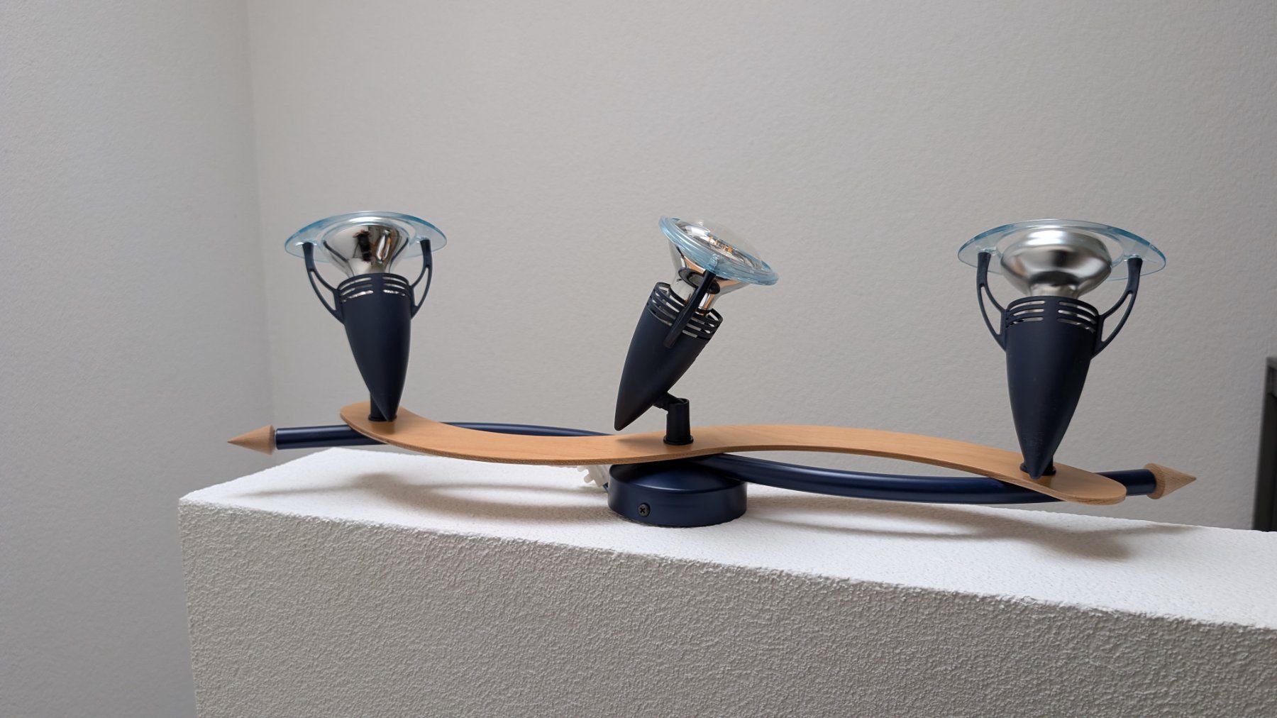 Kronleuchter & Deckenlampen: Deckenlampe mit 3 Spots, dunkelblau, ab Fr. 1.- – Gebraucht aus Adliswil von Ray3 2