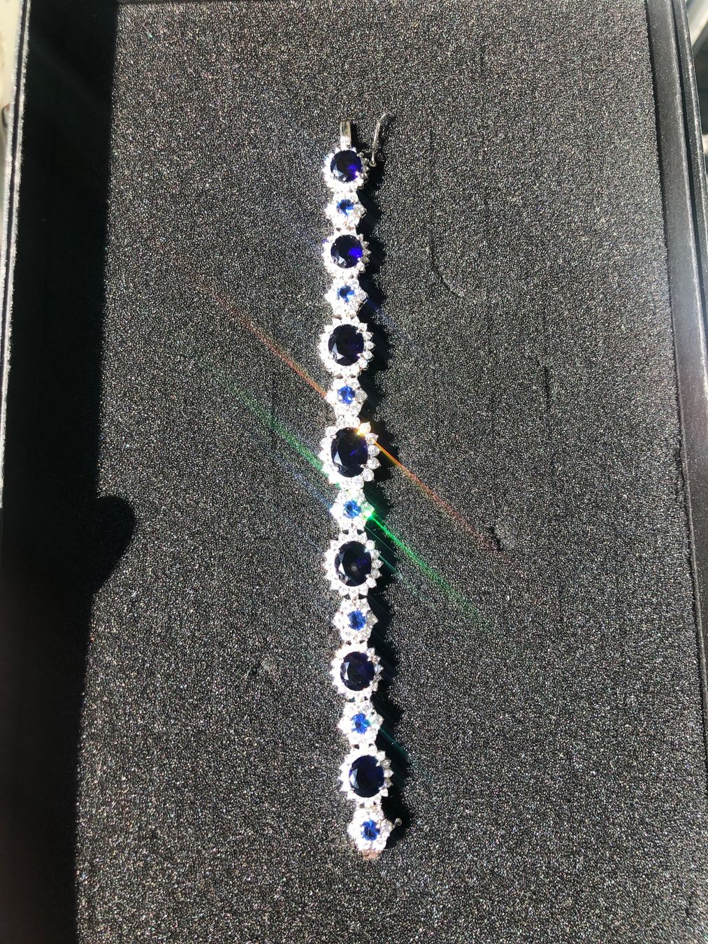 Armbänder & -reifen: Silberarmband mit Edelsteinen – Gebraucht aus Adliswil von Tito088
