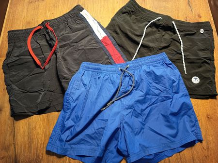 3 Badeshorts in einem Paket M/L
