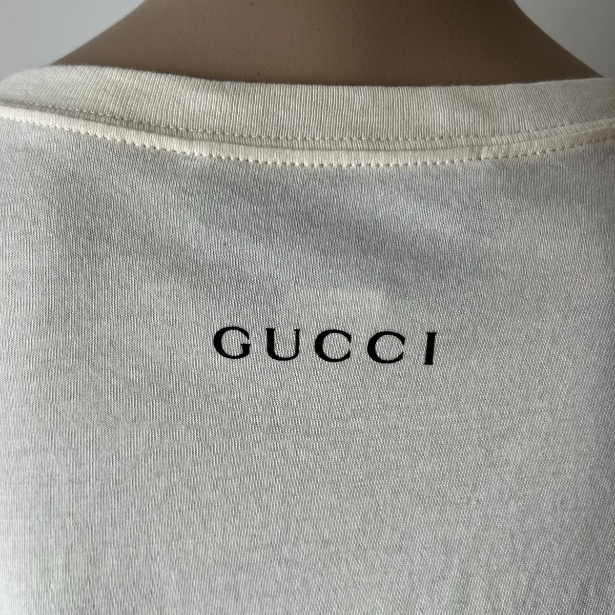 Gucci T-shirt: GUCCI Oversized T-Shirt 🤍 – Usato da Zürich venduto da ClosetQueen 6