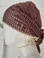 Gehäkelte, braune Bandana mit Schmetterlingmuster