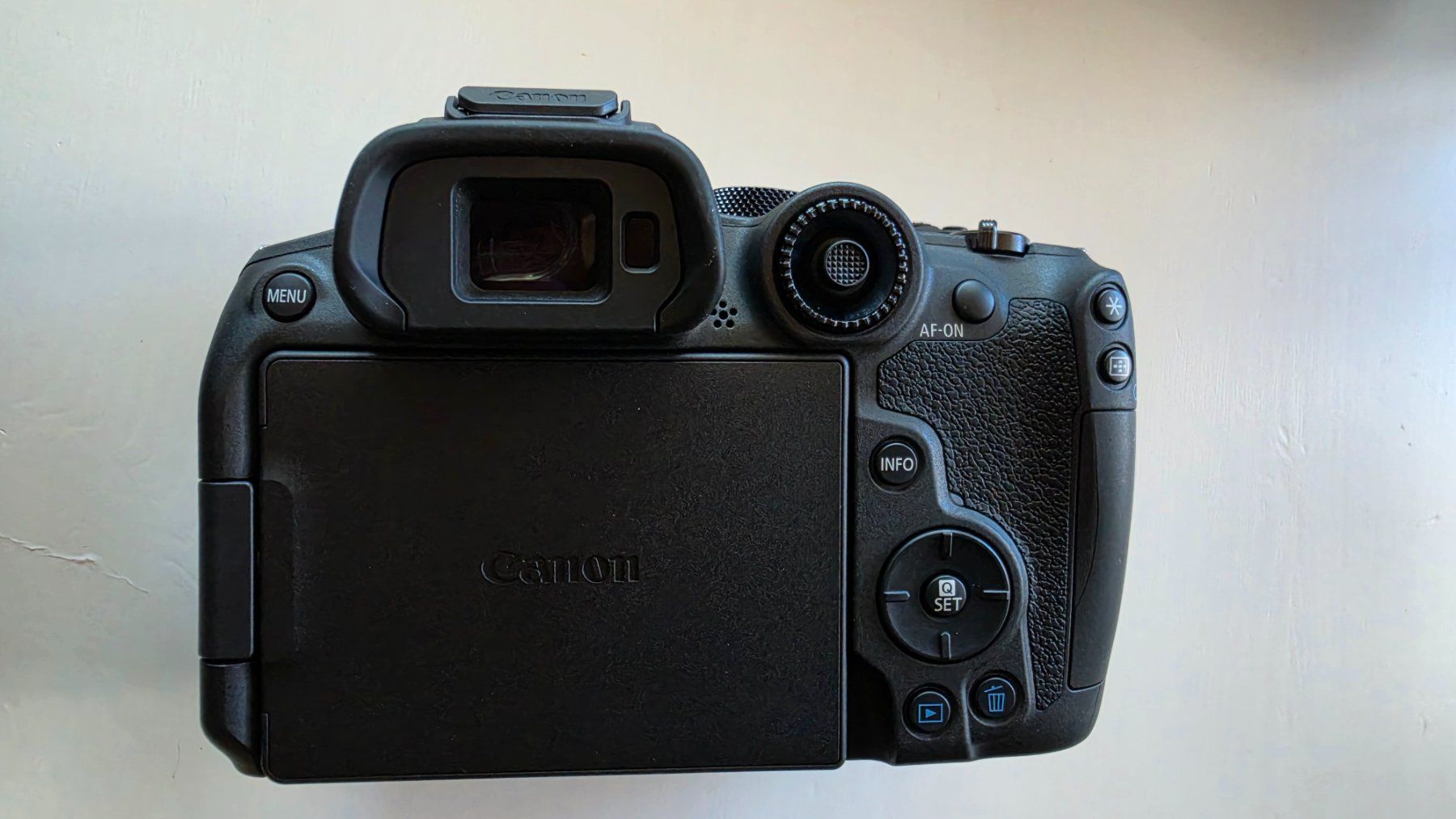 Canon Fotocamera: Canon EOS R7 mit Objektiv NEU – Nuovo e nell'imballaggio originale da Kerns venduto da Cin_g2kx 2