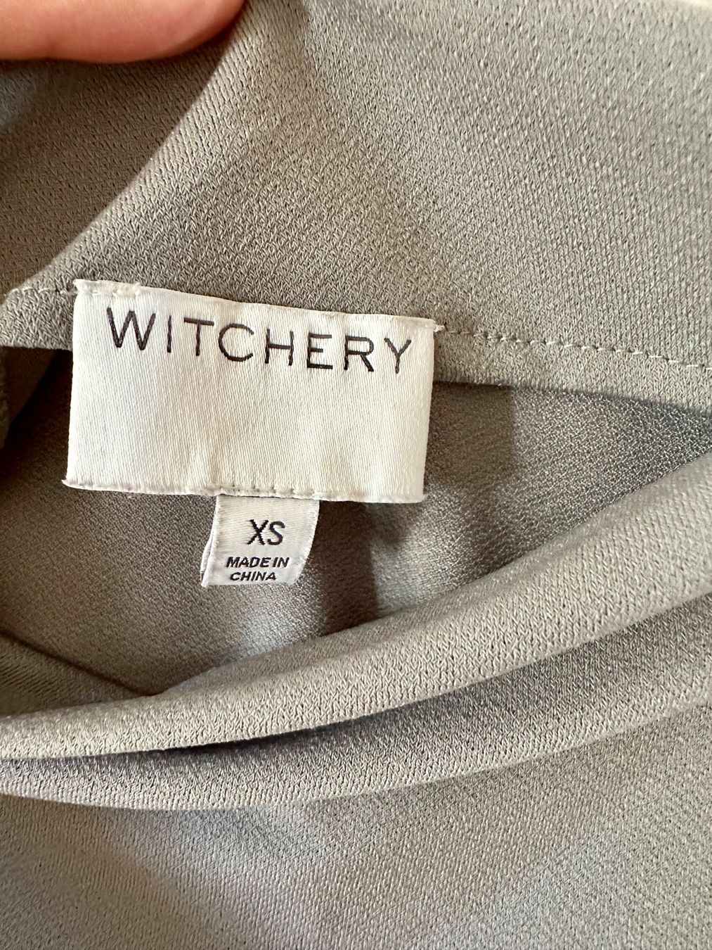 Tops: Bluse/ Minikleid – D'occasion à Auvernier par E111 1