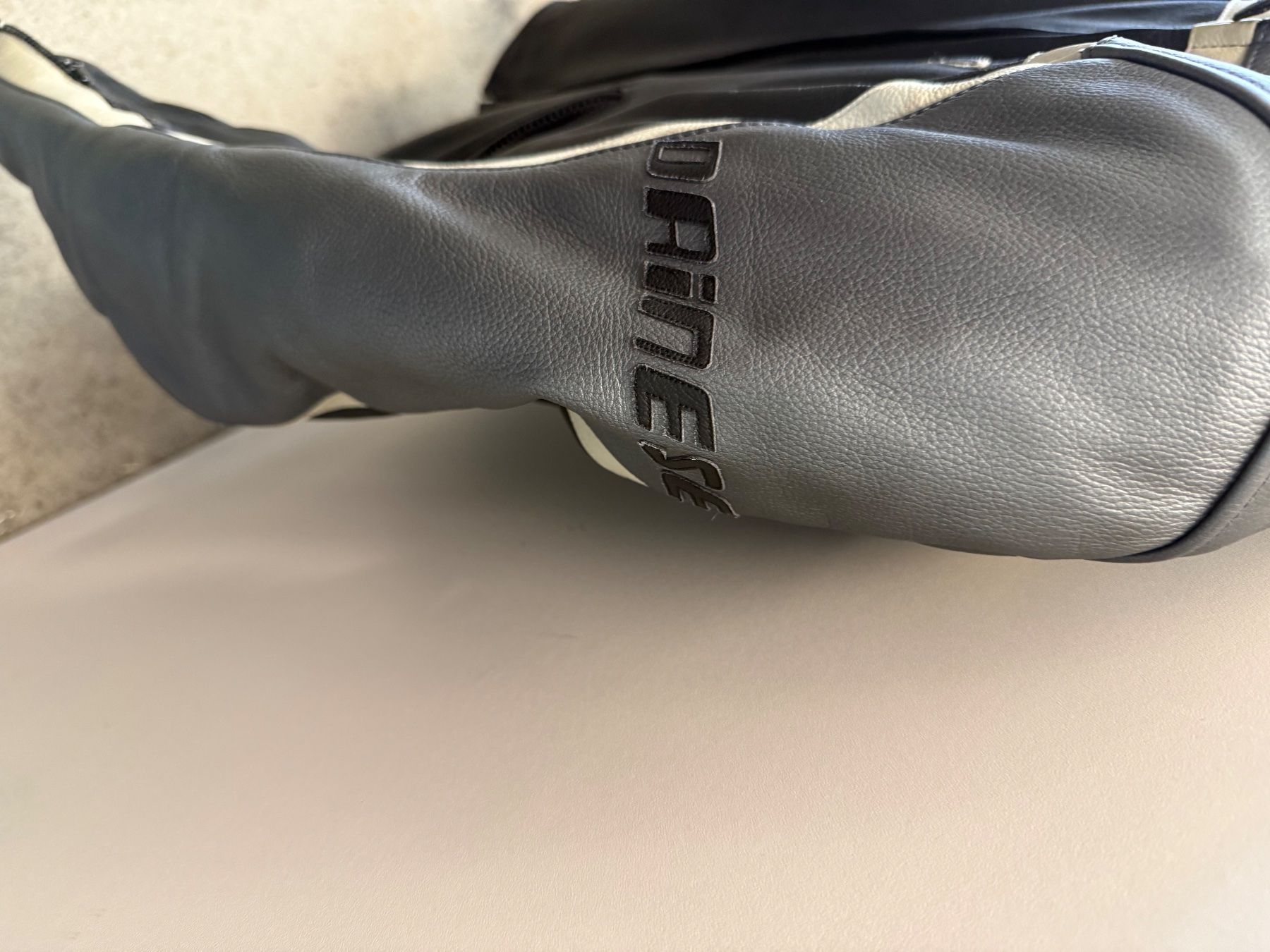 Dainese Giacche: Dainese Motorrad Leder Jacke – Usato da Richterswil venduto da Furia07 1