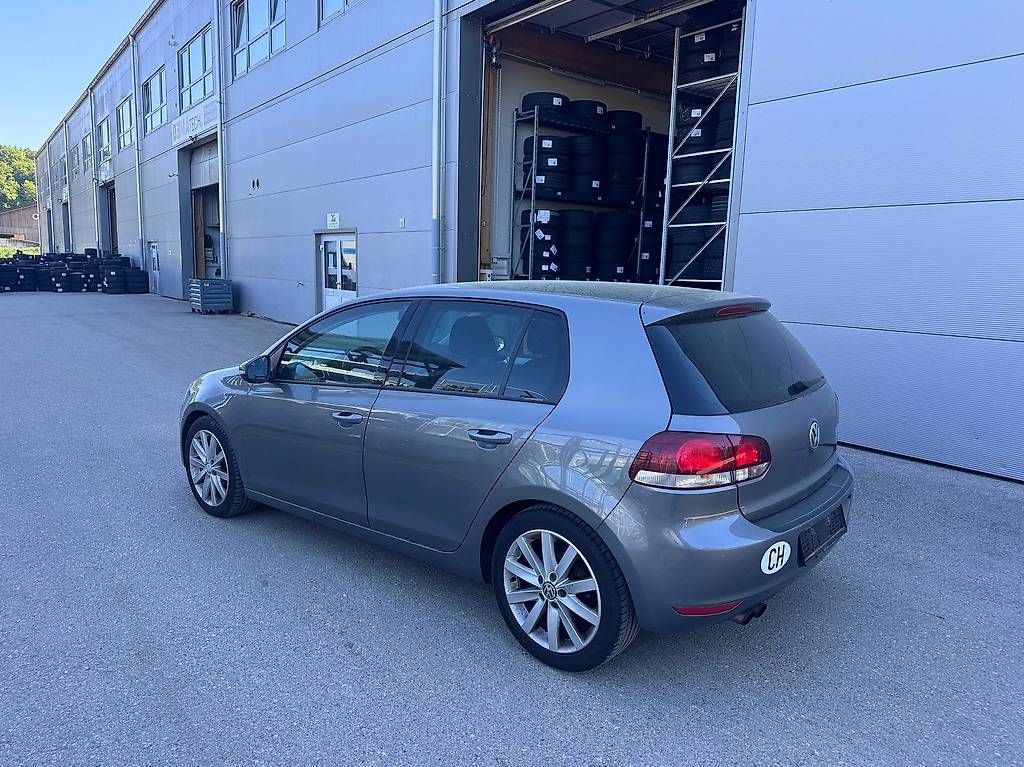 Automobili: VW Golf 2.0 TDI Comfortline – Usato da Orbe venduto da shk_jrw5 3